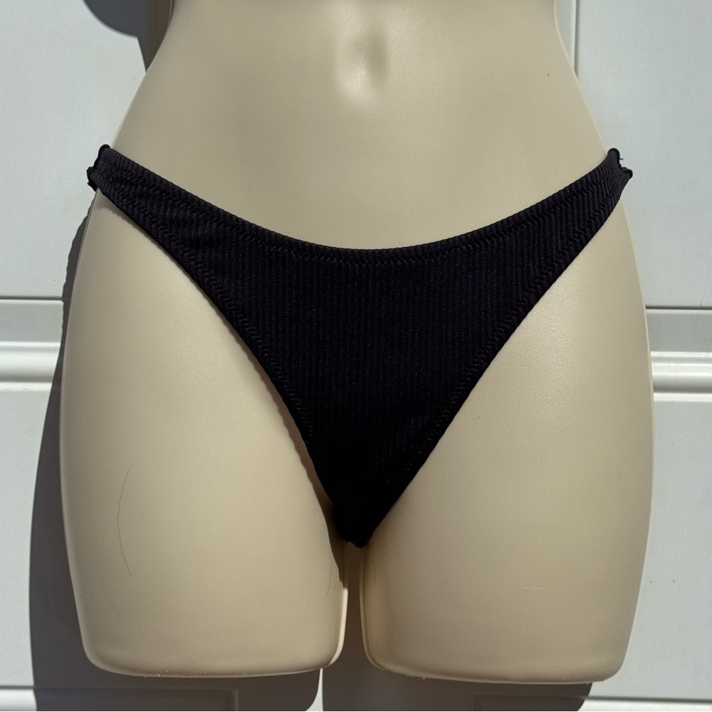 Princess Polly Ribbed Black Bikini Bottom Size 4